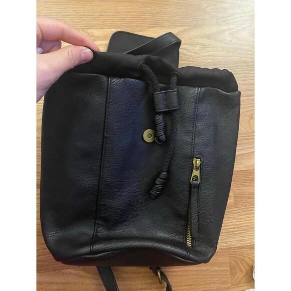 Black Backpack - Picture 6 of 6